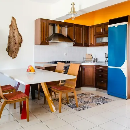Athinas 24 * Heraklion (Crete)